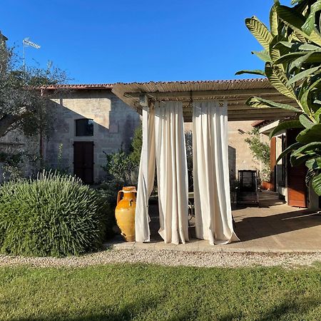 B&B Masseria Dei 12 Granai Minervino di Lecce Exterior photo
