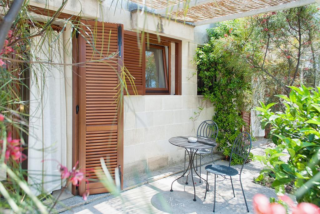 B&B Masseria Dei 12 Granai Minervino di Lecce Exterior photo
