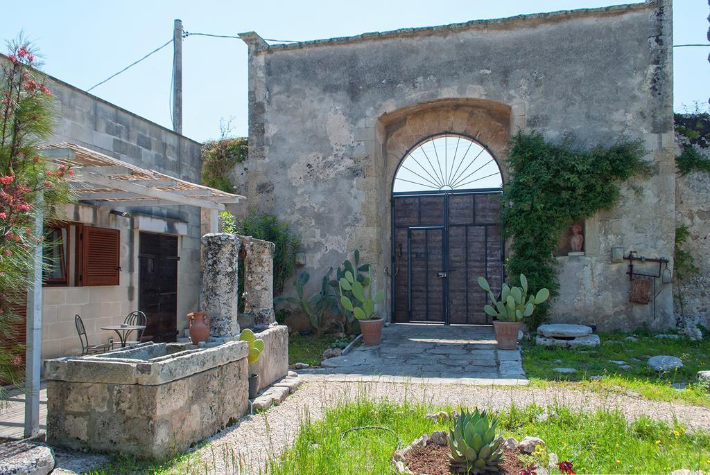 B&B Masseria Dei 12 Granai Minervino di Lecce Exterior photo
