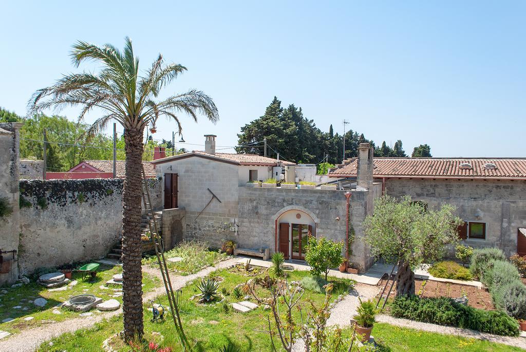 B&B Masseria Dei 12 Granai Minervino di Lecce Exterior photo