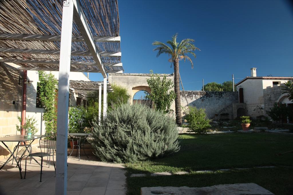 B&B Masseria Dei 12 Granai Minervino di Lecce Exterior photo