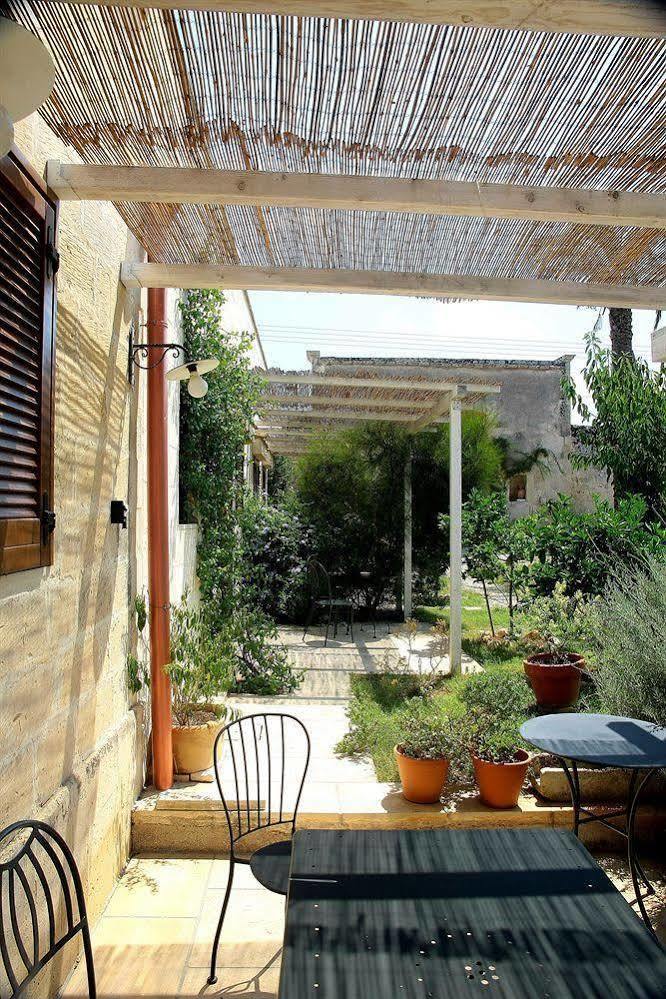 B&B Masseria Dei 12 Granai Minervino di Lecce Exterior photo